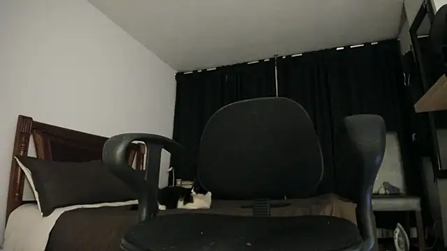 Hat girl online show from 01/15/26, 04:05