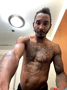 Snapshot of Foxdaguy chatting on 10/15/25, 04:00 Foxdaguy online show from 10/15/25, 04:00