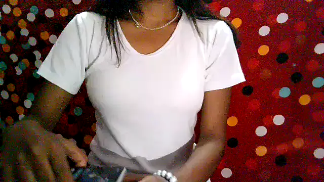 Snapshot of LAYLA_600 chatting on 11/05/25, 10:40 LAYLA 600 online show from 11/05/25, 10:40