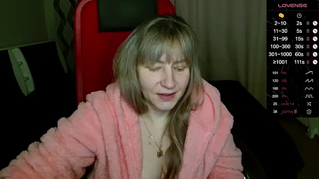 Snapshot of ganet469 chatting on 12/18/25, 01:59 ganet469 online show from 12/18/25, 01:59