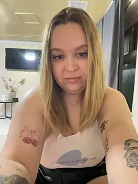 Snapshot of IMHORNYWET chatting on 09/09/25, 05:33 IMHORNYWET online show from 09/09/25, 05:33