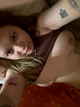 Snapshot of IMHORNYWET chatting on 10/12/25, 06:37 IMHORNYWET online show from 10/12/25, 06:37