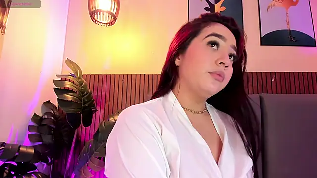 Snapshot of MelinaCruz chatting on 05/23/26, 02:21 MelinaCruz online show from 05/23/26, 02:21