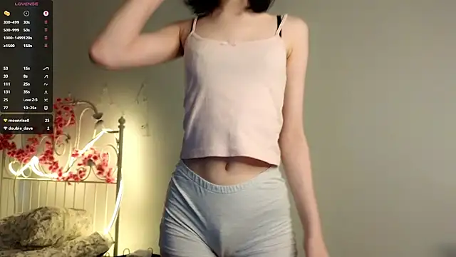 Snapshot of glamourr chatting on 10/02/25, 09:01 glamourr online show from 10/02/25, 09:01