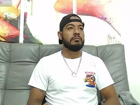 BladeFoxxx1 online show from 10/22/25, 02:33