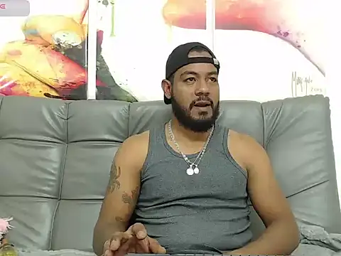 BladeFoxxx1 online show from 10/23/25, 05:39