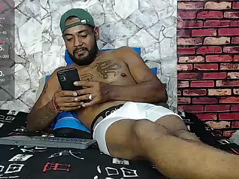 BladeFoxxx1 online show from 04/07/26, 02:46