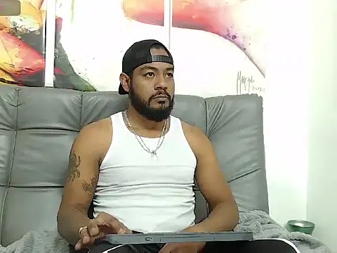 BladeFoxxx1 online show from 11/08/25, 01:31