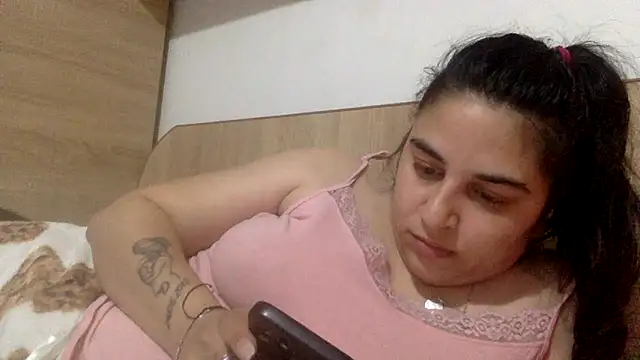 Veramaia online show from 05/15/26, 07:01