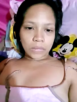 Cutie me online show from 11/21/25, 04:00