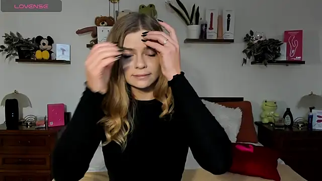 HaleyReedme online show from 11/13/25, 07:56