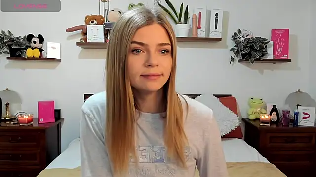 HaleyReedme online show from 11/11/25, 07:47