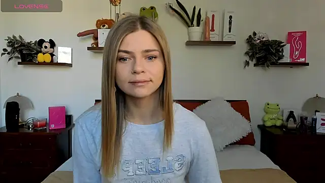 HaleyReedme online show from 11/10/25, 09:58