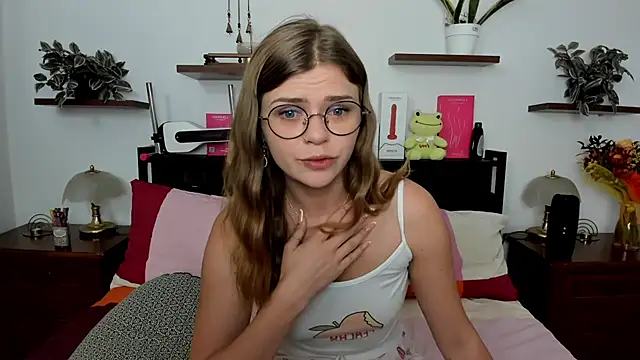 Snapshot of HaleyReedme chatting on 06/06/26, 07:13 HaleyReedme online show from 06/06/26, 07:13