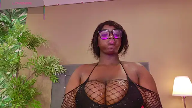 BetsyBennet  online show from 11/07/25, 09:30