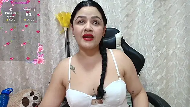 nataliaesmith 24 online show from 12/16/25, 01:43