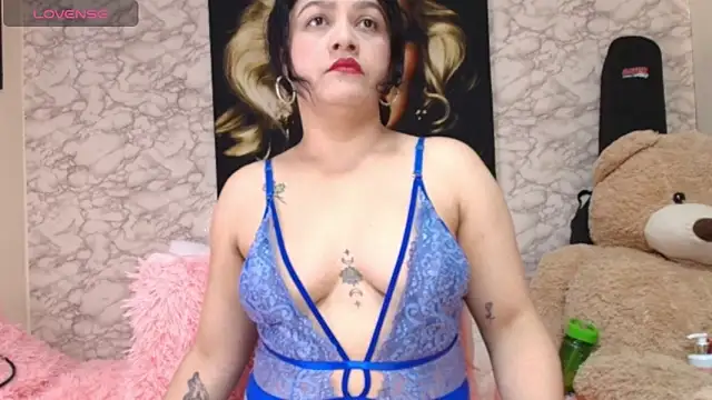 Snapshot of nataliaesmith_24 chatting on 05/25/26, 06:17 nataliaesmith 24 online show from 05/25/26, 06:17