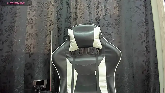 nataliaesmith 24 online show from 03/14/25, 10:05