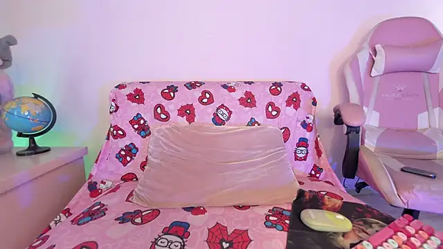 kitty-kryss online show from 06/06/26, 06:46