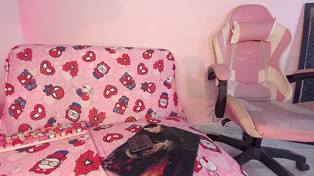 kitty-kryss online show from 04/07/26, 01:46