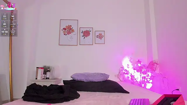 alana 111 online show from 11/18/25, 03:54