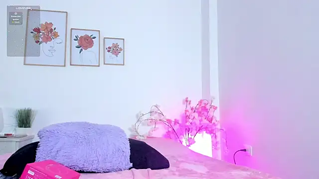 alana 111 online show from 11/08/25, 03:10