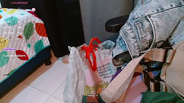 Snapshot of Allison_star1 chatting on 11/20/25, 01:01 Allison star1 online show from 11/20/25, 01:01