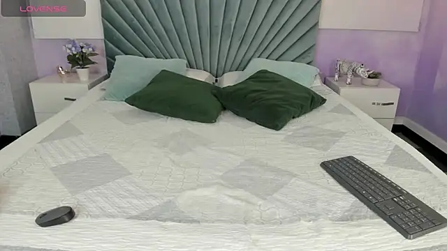 JulietSofia online show from 09/16/25, 03:51