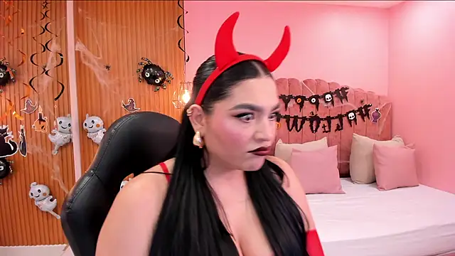 Snapshot of eva_sainnt chatting on 10/10/25, 04:52 eva sainnt online show from 10/10/25, 04:52