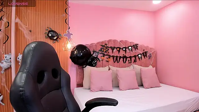 Snapshot of eva_sainnt chatting on 10/09/25, 05:02 eva sainnt online show from 10/09/25, 05:02