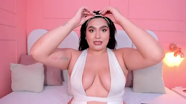 eva sainnt online show from 12/04/25, 04:11