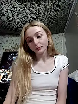 xoemilyfitch online show from 03/13/25, 02:05