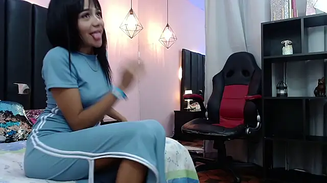 Snapshot of Zaira_Angel chatting on 09/24/25, 03:13 Zaira Angel online show from 09/24/25, 03:13