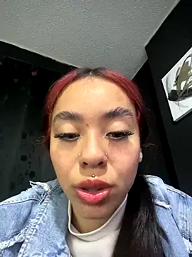 Tracy KS online show from 11/23/25, 03:05