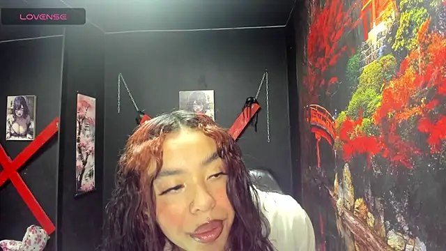 Tracy KS online show from 12/22/25, 07:03