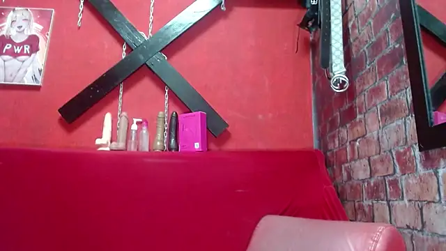 Tracy KS online show from 09/28/25, 02:29