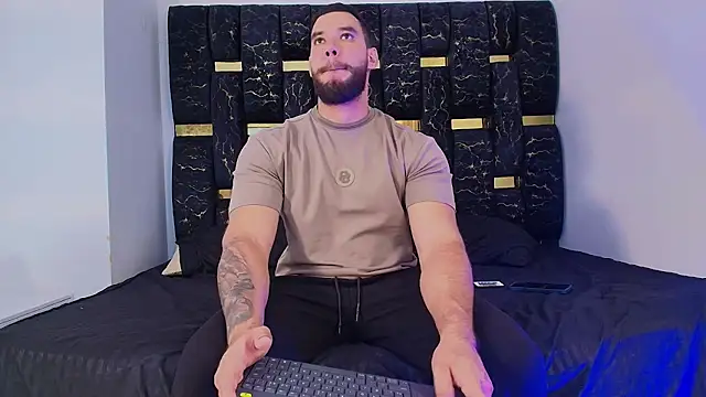 chris blake   online show from 11/21/25, 06:29