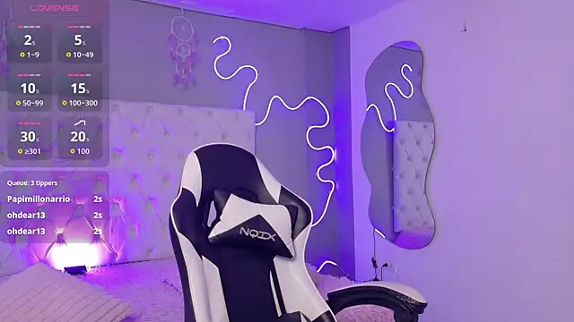 Snapshot of natasha__black chatting on 11/10/25, 07:30 natasha black online show from 11/10/25, 07:30