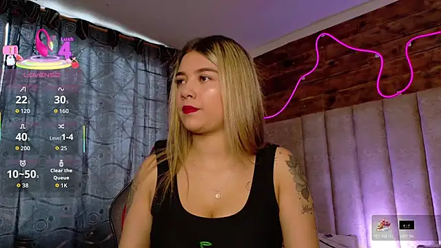 Snapshot of natasha__black chatting on 11/30/25, 07:36 natasha black online show from 11/30/25, 07:36