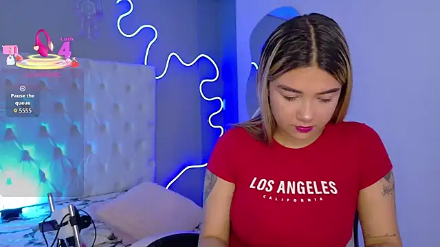 Snapshot of natasha__black chatting on 11/07/25, 07:40 natasha black online show from 11/07/25, 07:40