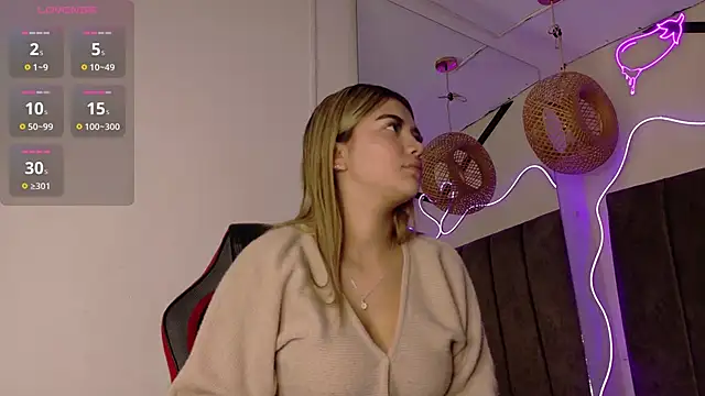 Snapshot of natasha__black chatting on 10/29/25, 07:46 natasha black online show from 10/29/25, 07:46