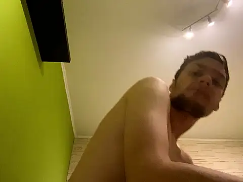 Snapshot of YoungTopGuy chatting on 12/05/25, 05:17 YoungTopGuy online show from 12/05/25, 05:17