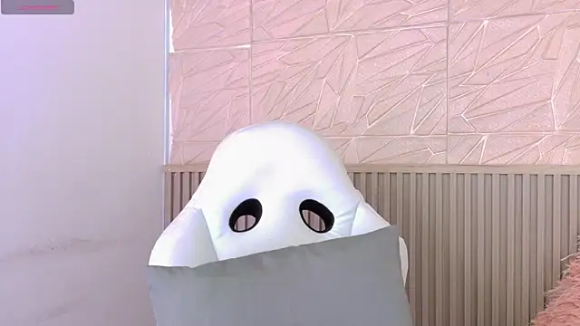 Gaviluc  online show from 11/10/25, 10:42