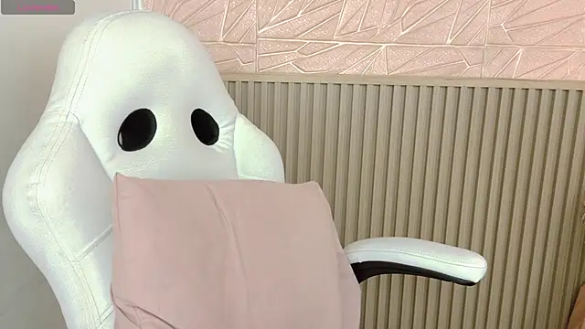 Gaviluc  online show from 11/26/25, 10:37