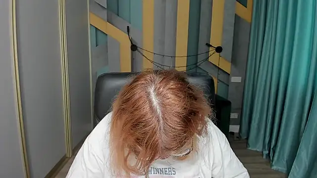 AngelinaLow online show from 12/22/25, 12:27