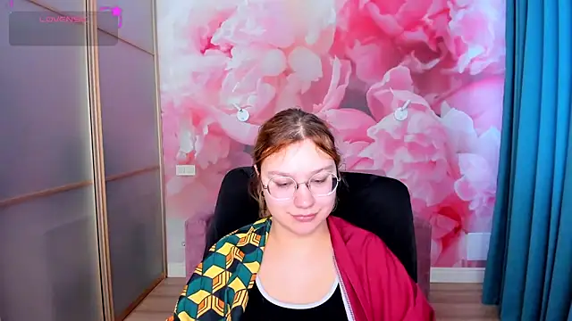 AngelinaLow online show from 02/06/26, 12:34