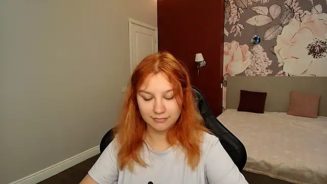 AngelinaLow online show from 06/02/26, 11:32