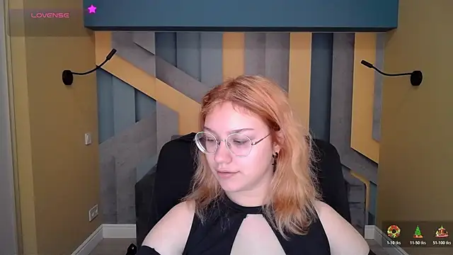 AngelinaLow online show from 12/01/25, 12:28