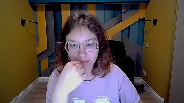 Snapshot of AngelinaLow chatting on 03/16/25, 09:38 AngelinaLow online show from 03/16/25, 09:38
