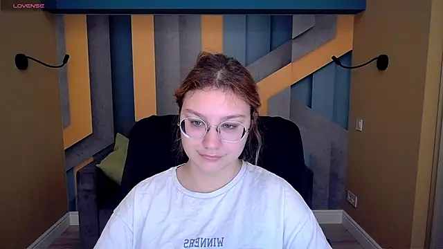 AngelinaLow online show from 02/26/26, 12:27